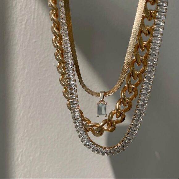 18K GOLD TENNIS DIAMOND NECKLACE/CHOKER - Picture 4 of 5